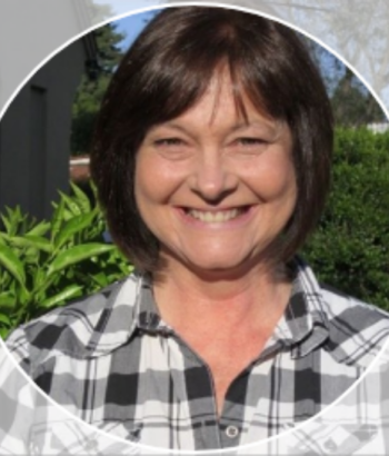 Headshot of Denise Moyes Schnur